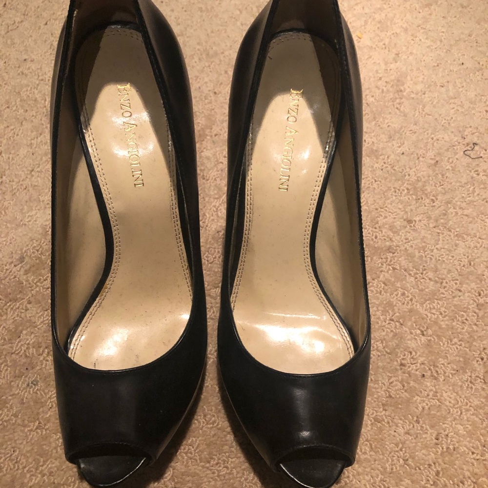 Black Platforms - image 1